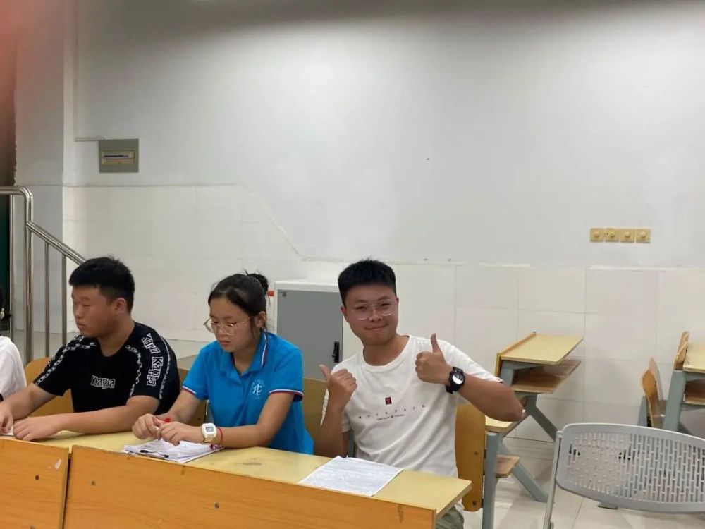 最新电影,储健最新消息,布衣小童最新,最新电影动态与明星储健、布衣小童的最新消息