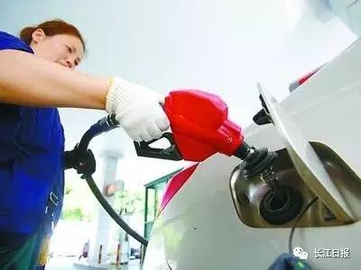 国际原油价格最新行情,2017沙洋最新招聘信息,烈火最新动态,国际原油价格最新行情、沙洋最新招聘信息与烈火最新动态的综合分析文章