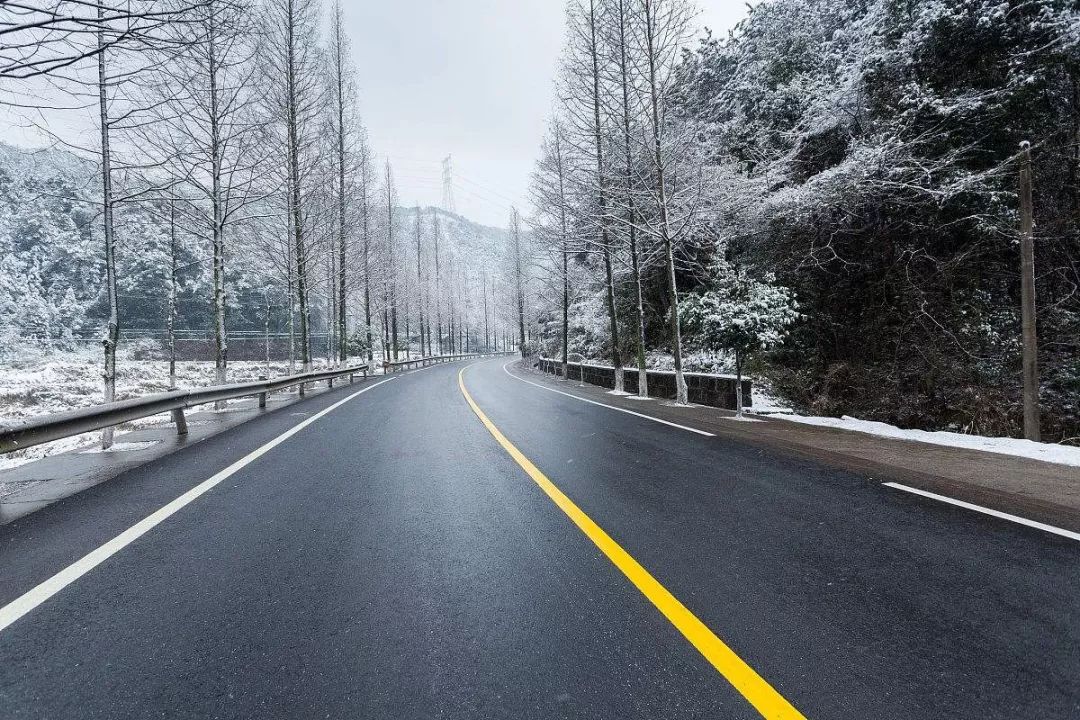 京哈高速公路封闭最新消息,2015最新款折叠餐桌,美味广场最新,京哈高速公路封闭最新消息与折叠餐桌美味广场的最新动态