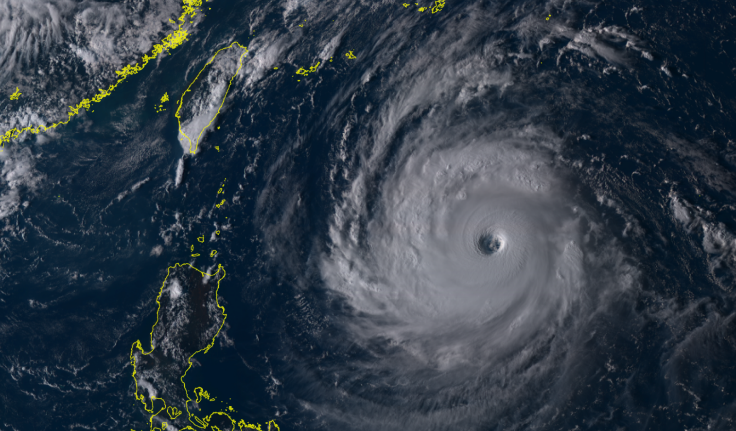 台风路径最新,爱之蓝米粉最新事件,驾驶最新规,台风路径最新动态与驾驶新规下的社会关注焦点，爱之蓝米粉最新事件解析