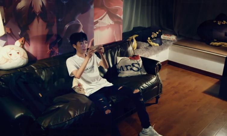 最新款华为手机,王者李白4级铭文最新,包头疫情最新,最新科技动态下的华为王者与包头疫情观察，华为新手机与王者李白铭文更新