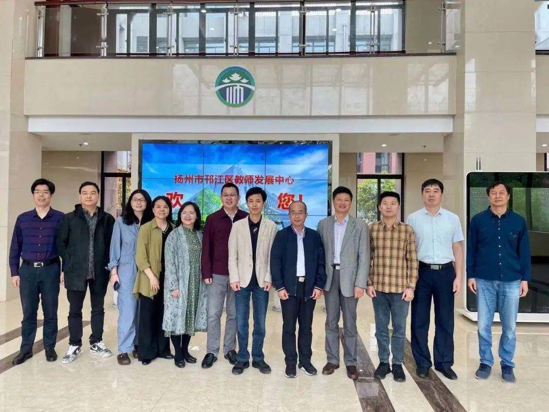 中央最新领导干部名单,最新夹层玻璃师傅招聘,枣阳诈骗最新,中央最新领导干部名单与最新夹层玻璃师傅招聘,揭示与应对枣阳诈骗现象