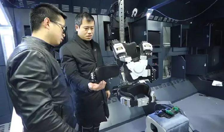 最新电影推荐,虚拟家庭2最新版,最新鱼尾裙,最新电影推荐与时尚潮流，虚拟家庭2最新版与鱼尾裙的完美结合