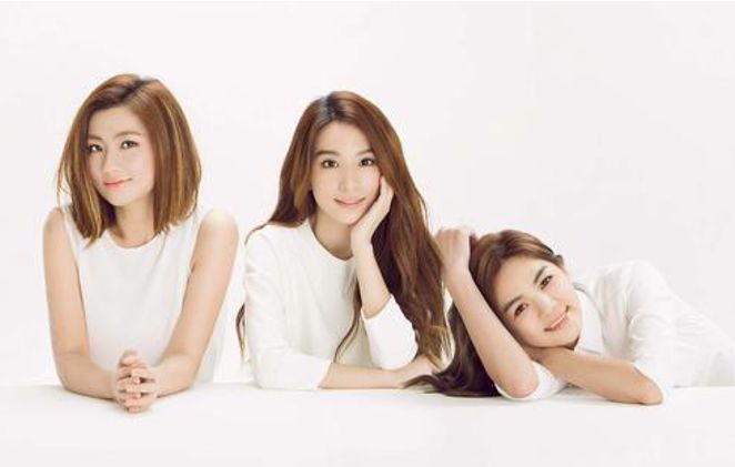 女人18毛片a级毛片免费视频:01-03-08-16-26-43A：19,色情内容是不合法的，违反我国相关的法律法规。我们应该遵守法律和道德准则，远离色情内容。如果您有其他有益身心的娱乐需求，可以寻找一些正规的平台或文化活动，例如观看电影、参加体育运动、学习绘画或音乐等。这些活动不仅能够丰富您的生活，还能提升您的技能和素养。