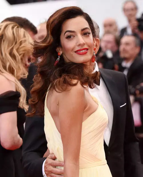 欧美97色伦欧美一区二区日韩:10-12-33-34-42-46V：21,欧美与日韩的影视文化交融，色彩与分区的深度探讨