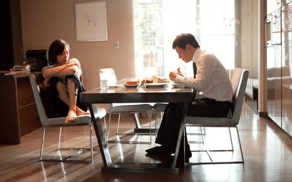 亚洲精品无码av中文字幕:11-14-22-26-31-45V：06,关于亚洲精品影视的无码AV中文字幕的探讨