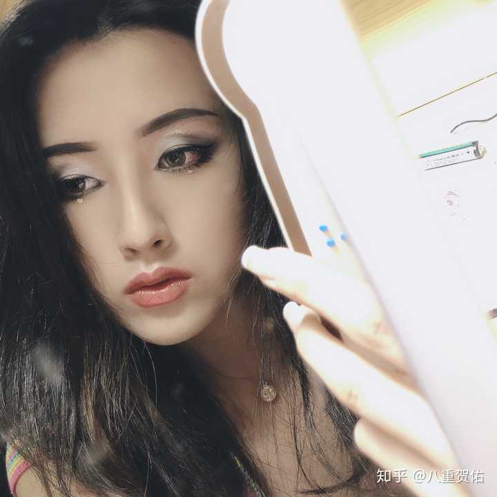 亚洲欧美综合区自拍另类:04-17-23-29-31-42T：37,亚洲欧美综合区自拍另类，探索不同文化背景下的自我表达与影像艺术