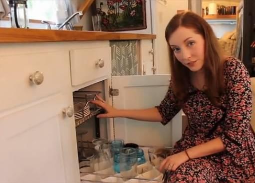 欧美大波少妇在厨房被:22-28-30-34-38-46A：02,欧美大波少妇的厨房风情，一场视觉与想象的盛宴