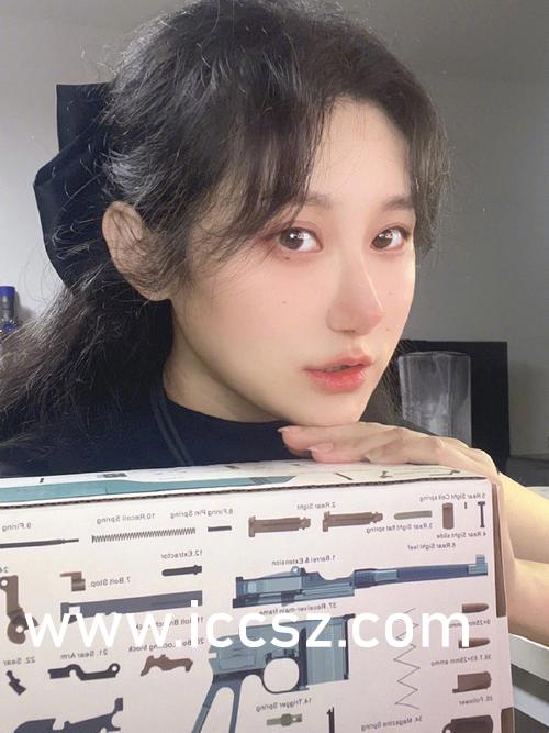 国产极品粉嫩馒头一线天av:19-30-31-32-34-44W：41,国产影视精品中的一线天——馒头系列探索