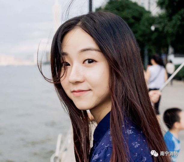 亚洲人成伊人成综合网久久久:10-13-24-25-29-45B：42,亚洲人的数字世界，伊人成综合网与数字技术的深度交融