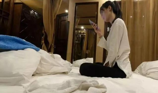 99精品人妻无码专区在线视频区:06-15-20-38-47-48U：11,探索在线视频专区，99精品人妻无码专区——深度解析与体验分享