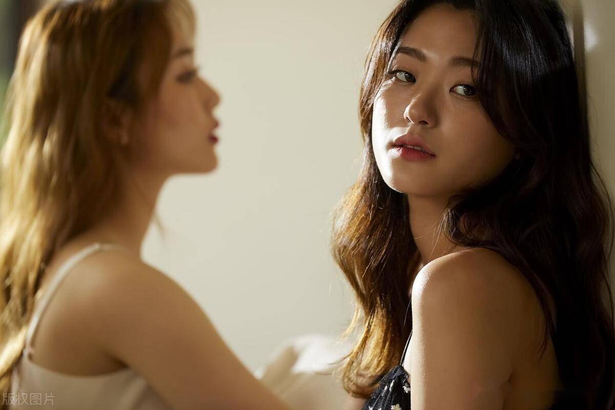 丰满少妇被猛烈进出69影院:20-22-27-33-35-39S：43,丰满少妇的秘密夜晚与激烈电影之旅，在69影院的独特体验