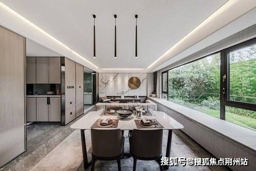 四虎成人精品一区二区免费网站:01-21-24-29-37-41F:04,探索四虎成人精品网站,一区二区的免费内容与特色(01-21-24-29-37-41F)