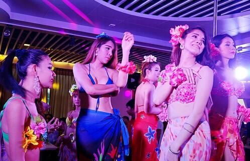 亚洲午夜精品久久久久久人妖:02-03-06-08-20-23D:09,亚洲午夜精品,探索人妖文化的深度与魅力