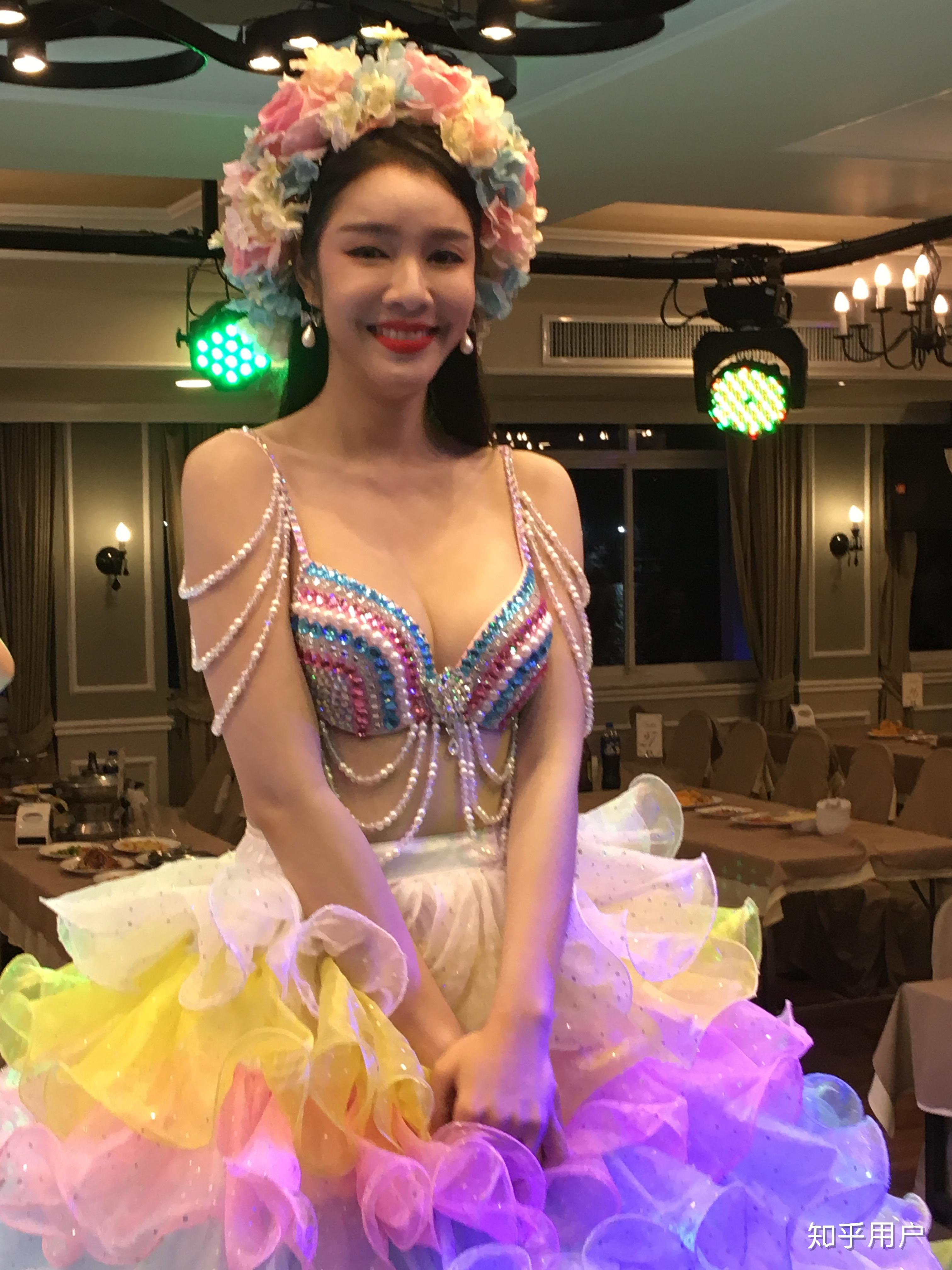 亚洲午夜精品久久久久久人妖:02-03-06-08-20-23D:09,亚洲午夜精品,探索人妖文化的深度与魅力