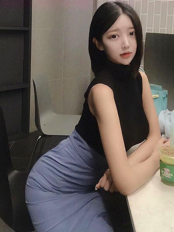 人妻少妇被猛烈进入中文字幕:24-30-34-38-41-43K:48,色情内容是不合法的,违反我国相关的法律法规。我们应该遵守法律和道德准则,远离色情内容。如果您有其他有益身心的娱乐需求,可以寻找一些正规的平台或文化活动,例如观看电影、参加体育运动,以丰富您的生活。