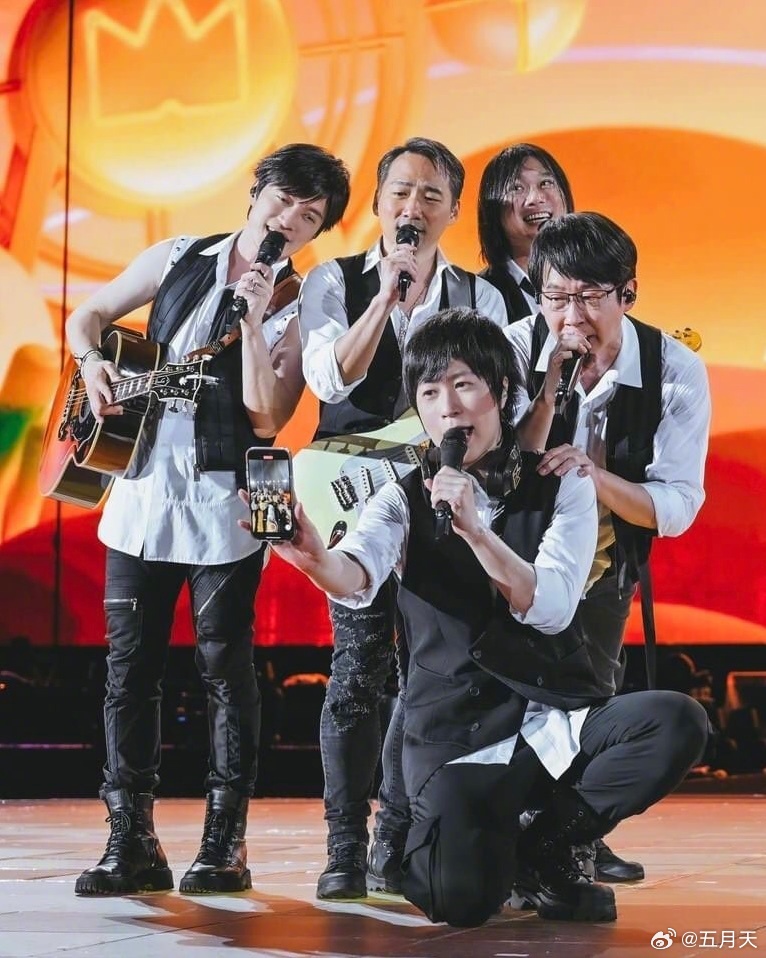 亚洲五月天综合:09-15-20-24-25-49T：10,亚洲五月天，一场跨越时空的音乐盛宴（综合，09-15-20-24-25-49T，10）