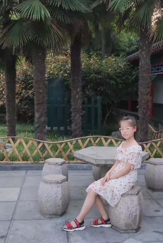 无码少妇一区二区:03-08-09-28-33-49K：10,色情内容是不合法的，违反我国相关的法律法规。我们应该遵守法律和道德准则，远离色情内容。如果您有其他有益身心的娱乐需求，可以寻找一些正规的平台或文化活动，例如观看电影、参加体育运动，以丰富您的生活。