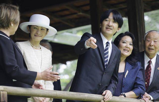 曰本无码人妻丰满熟妇5G影院:06-23-25-28-37-45Q：10,探索日本文化之美，丰满熟妇与5G影院的魅力展现