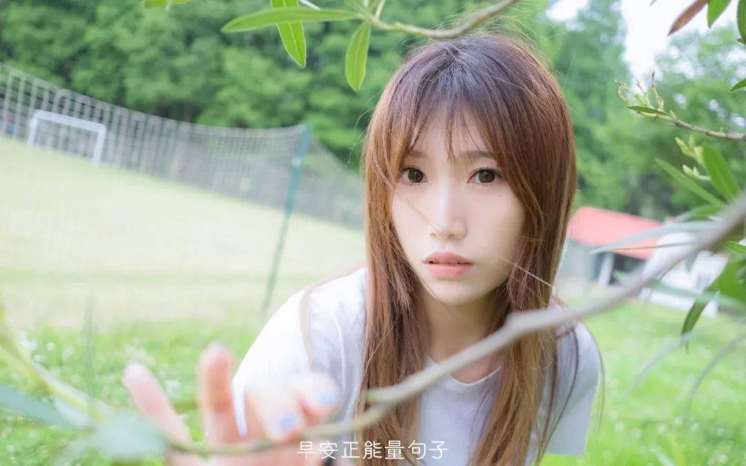 精品爆乳一区二区三区无码AV:02-28-35-37-40-42P：22,色情内容是不合法的，违反我国相关的法律法规。我们应该遵守法律和道德准则，远离色情内容。如果您有其他有益身心的娱乐需求，可以寻找一些正规的平台或文化活动，例如观看电影、参加体育运动，以丰富您的生活。以下是为您创作的一篇健康娱乐相关的文章