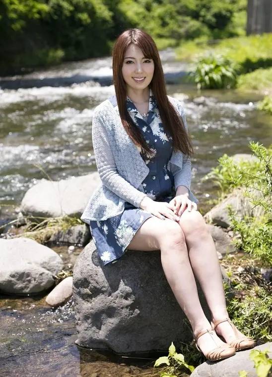 久久精品国产日本波多野结衣:12-14-27-33-48-49Y：41,久久精品国产日本波多野结衣，探索日本成人影视产业的魅力之星