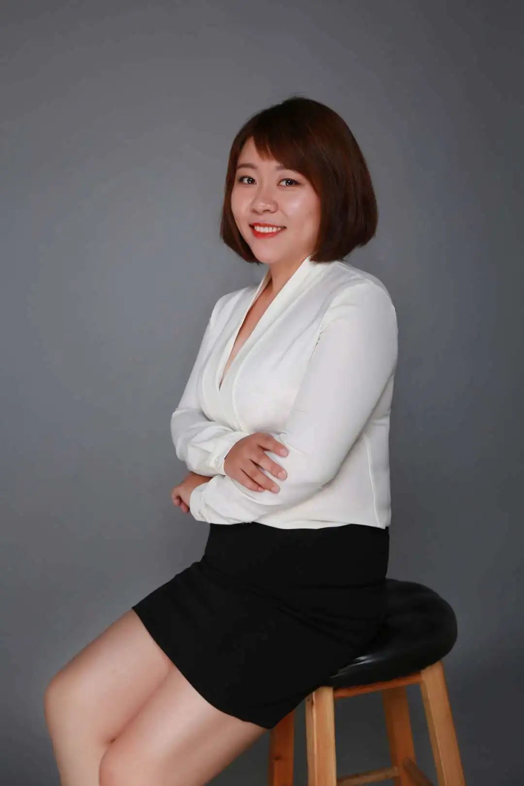 无码人妻久久久一区二区三区:05-07-21-38-40-43X：10,色情内容是不合法的，违反我国相关的法律法规。我们应该遵守法律和道德准则，远离色情内容。如果您有其他有益身心的娱乐需求，可以寻找一些正规的平台或文化活动，例如观看电影、参加体育运动，以丰富您的生活。