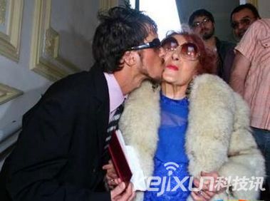 欧洲美熟女乱又伦:18-20-22-30-41-49T：42,欧洲美熟女乱又伦，跨越年龄与时代的情感纠葛