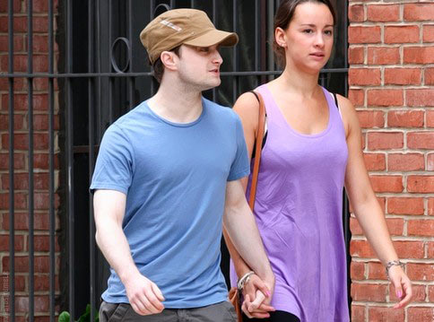 四川丰满少妇A级毛片:16-18-21-25-37-41G:18,四川丰满少妇A级毛片的探索与讨论(敏感内容警示)