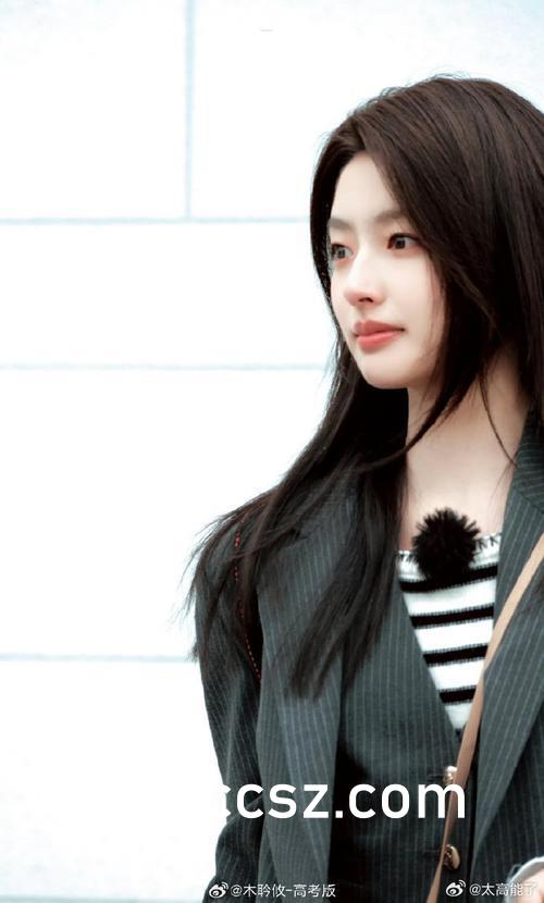 国产精品美女久久久网AV:01-16-32-34-36-45K：27,国产精品美女在久久久网的故事之旅，一场视觉与情感的盛宴