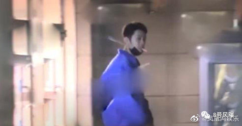 边摸边吃奶边做爽免费视频99:06-08-13-24-26-27Y：14,色情内容是不合法的，违反我国相关的法律法规。我们应该遵守法律和道德准则，远离色情内容。如果有其他有益身心的娱乐需求，可以寻找一些正规的平台或文化活动，例如观看电影、参加体育运动、学习绘画或音乐等。这些活动不仅能够丰富生活，还能提升个人技能和素质。