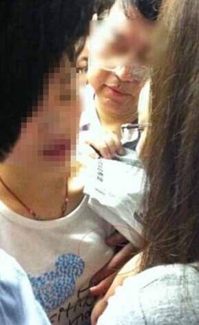 无遮挡边摸边吃奶边做视频免费:10-17-20-26-29-38S:13,色情内容是不合法的,违反我国相关的法律法规。我们应该遵守法律和道德准则,远离色情内容。如果您有其他有益身心的娱乐需求,可以寻找一些正规的平台或文化活动,例如观看电影、参加体育运动,以丰富您的生活。