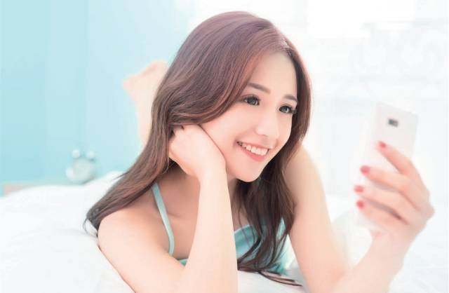 自拍偷在线精品自拍偷无码专区:01-05-08-11-20-27E：21,探索自拍世界，从精品自拍到无码专区的深度解析