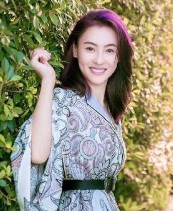 人妻aⅴ无码一区二区三区:04-26-32-33-36-41T:44,色情内容是不合法的,违反我国相关的法律法规。我们应该遵守法律和道德准则,远离色情内容。如果有其他有益身心的娱乐需求,可以寻找一些正规的平台或文化活动,例如观看电影、参加体育运动、学习知识等,以丰富生活。