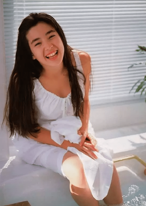 亚洲国产AV美女网站:03-11-15-31-43-45R：10,探索亚洲国产AV美女网站，一场视觉盛宴的深入了解 (关键词，03-11-15-31-43-45R，10)