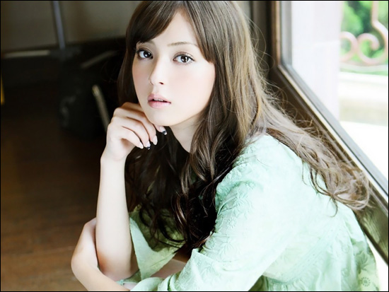 少妇爆乳无码AV无码波霸:05-11-16-28-37-38H：35,少妇爆乳无码AV的魅力与探索，一种文化现象的多角度审视