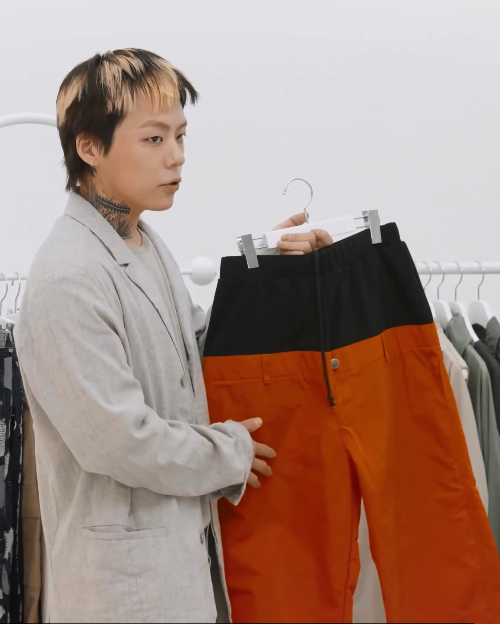 日韩制服国产精品一区:04-20-29-39-41-46J:09,日韩制服风格与国产精品一区的发展,深度探讨与赏析(04-20至09系列)