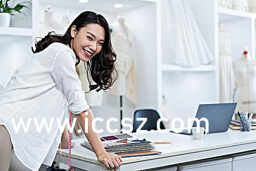 丝袜美腿一区二区三区:10-26-29-36-42-47M：11,丝袜美腿的魅力，一区到四区的探索与解析