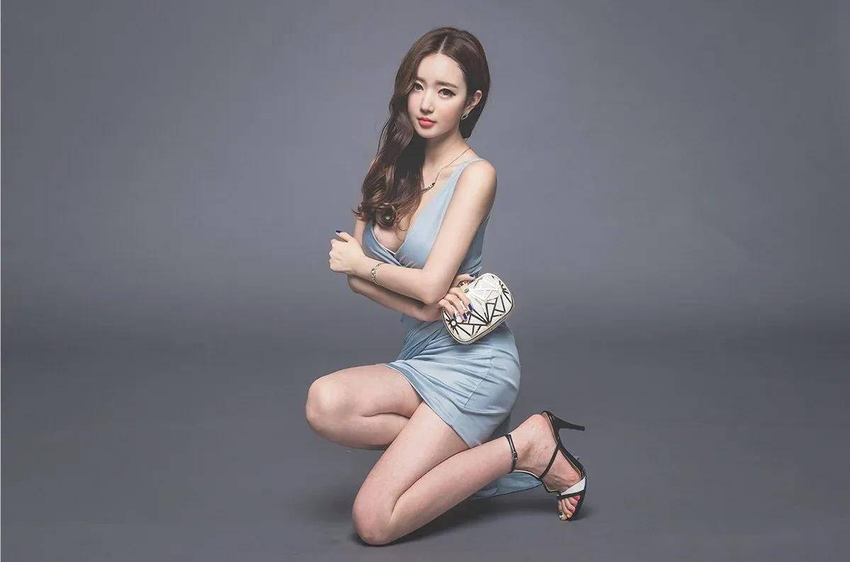 无套中出丰满人妻无码:08-19-23-24-33-39Y：21,色情内容是不合法的，违反我国相关的法律法规。我们应该遵守法律和道德准则，远离色情内容。如果您有其他有益身心的娱乐需求，可以寻找一些正规的平台或文化活动，例如观看电影、参加体育运动，以丰富您的生活。