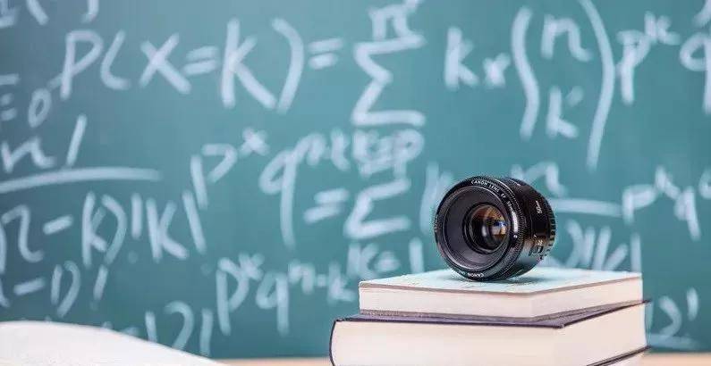 成年午夜精品久久久精品:08-27-37-42-45-47U：20,成年午夜精品久久久，探索成人娱乐的新纪元（文章正文）