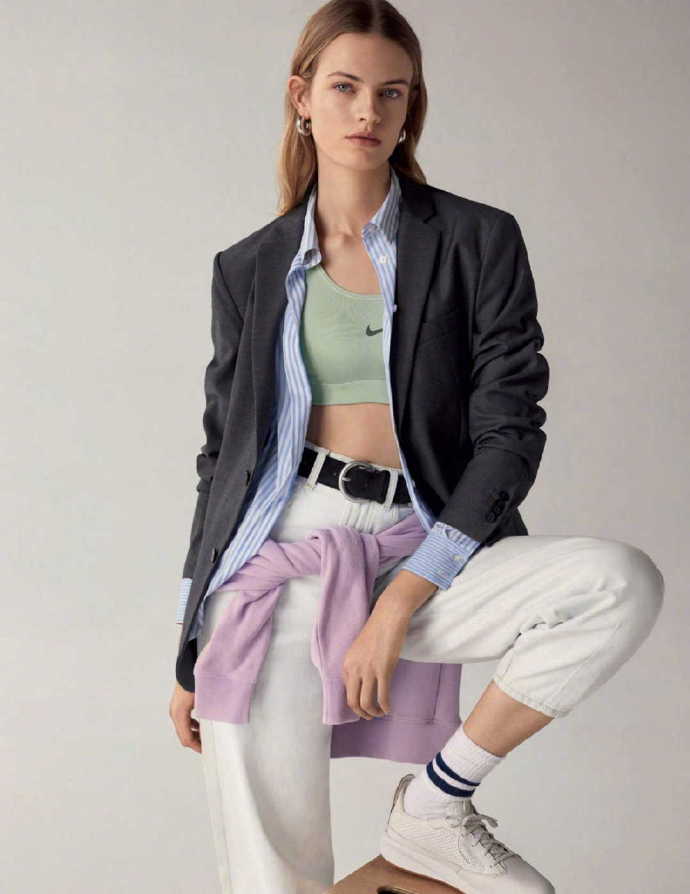 久久婷婷五月综合色欧美:01-03-30-33-35-40K:39,久久婷婷,五月综合色欧美风尚与数字世界的交融