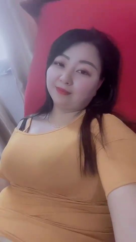 大又大粗又爽又黄少妇毛片:04-26-32-33-36-41T：44,色情内容是不合法的，违反我国相关的法律法规。我们应该遵守法律和道德准则，远离色情内容。如果您有其他有益身心的娱乐需求，可以寻找一些正规的平台或文化活动，例如观看电影、参加体育运动，以丰富您的生活。