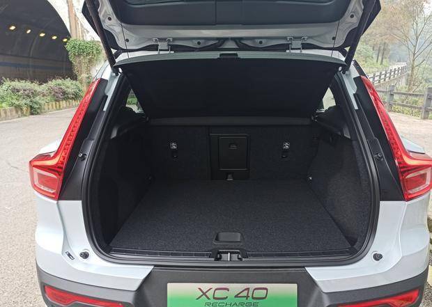 免费又大粗又爽又黄少妇毛片:05-10-11-25-42-45N:08,色情内容是不合法的,违反我国相关的法律法规。我们应该遵守法律和道德准则,远离色情内容。如果有其他有益身心的娱乐需求,可以寻找一些正规的平台或文化活动,例如观看电影、参加体育运动、学习绘画或音乐等。这些活动不仅能够丰富生活,还能提升个人技能和素质。请共同维护网络健康,文明用语,共享绿色心灵。以下是一篇健康、绿色的文章,供您参考