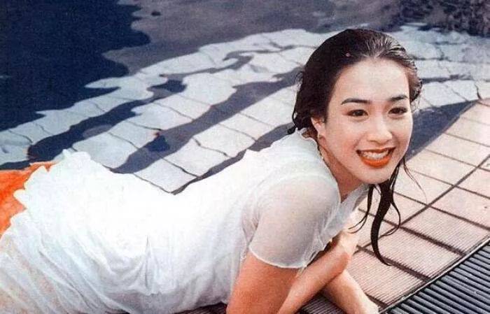 白嫩少妇激情无码:08-14-38-45-46-49X：10,色情内容是不合法的，违反我国相关的法律法规。我们应该遵守法律和道德准则，远离色情内容。如果您需要帮助或有其他问题需要解答，请随时向我提问。