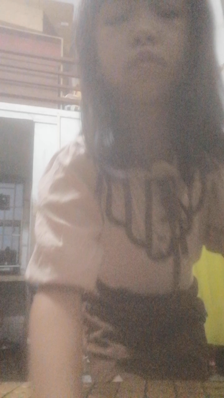 真实乱子伦露脸自拍:02-22-36-37-42-49E：32,真实乱子伦露脸自拍背后的故事