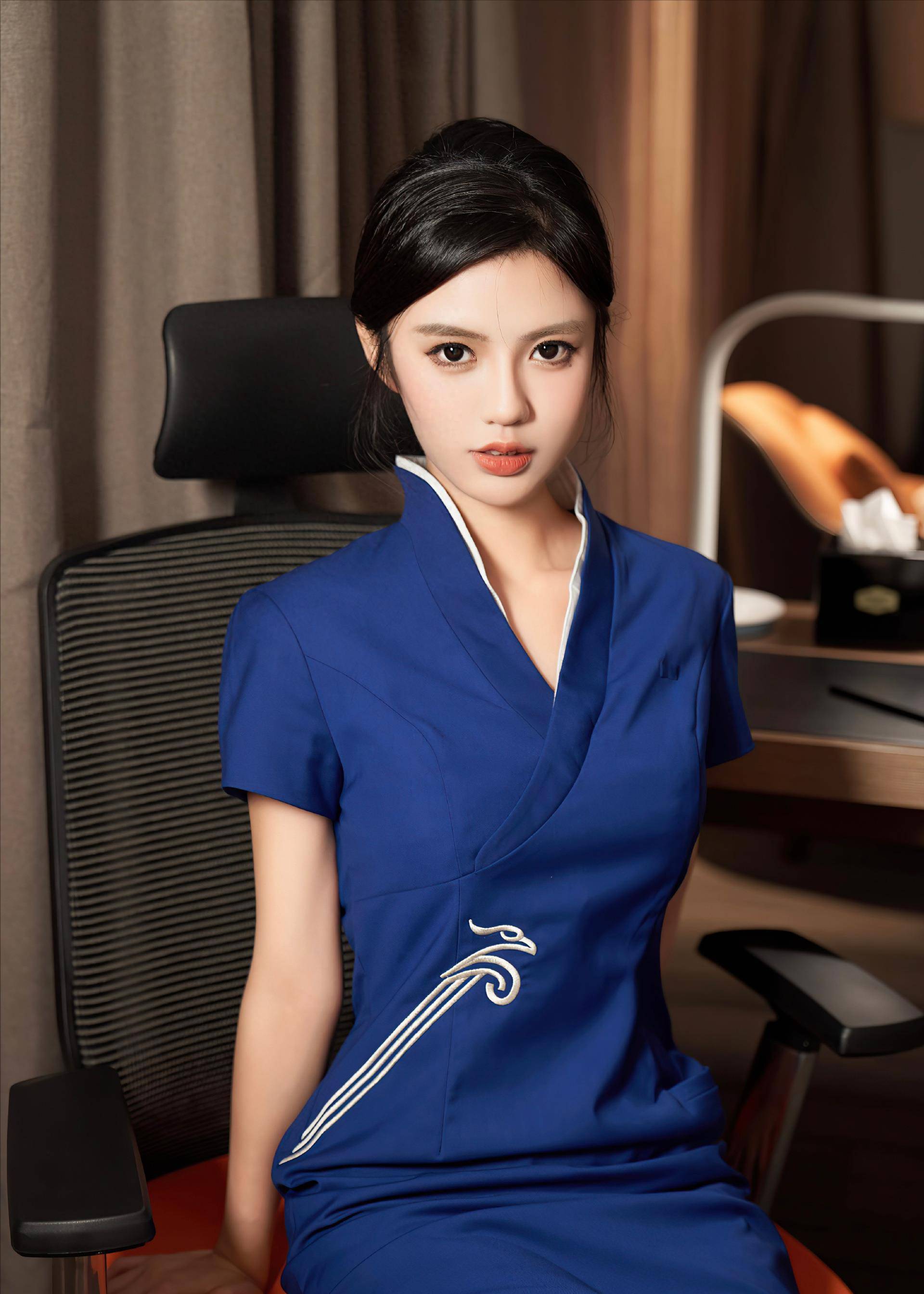 国产 中文 制服丝袜 另类:07-09-10-15-44-45L:38,探索国产中文制服丝袜的另类魅力,时尚与个性的独特融合