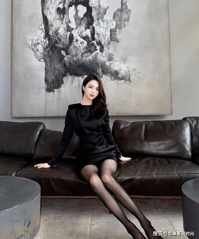 国产黑色丝袜在线看片:20-21-26-35-40-41W：30,国产黑色丝袜在线看片，探索时尚与文化的交融之美