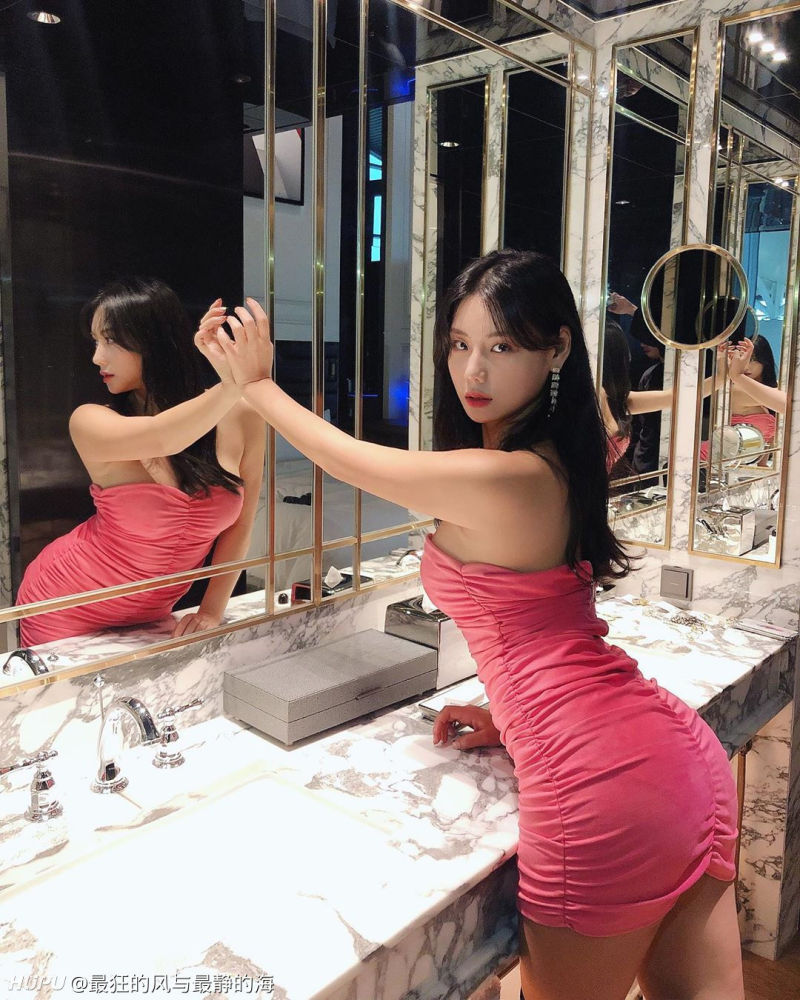 色综合伊人色综合网站:17-18-26-30-39-43X:44,探索色综合伊人色综合网站,深入了解与理性思考