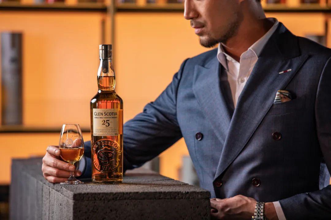 五月丁香久久综合网站:17-21-26-28-36-44Y：20,五月丁香久久综合网站，探索数字背后的深意与独特体验