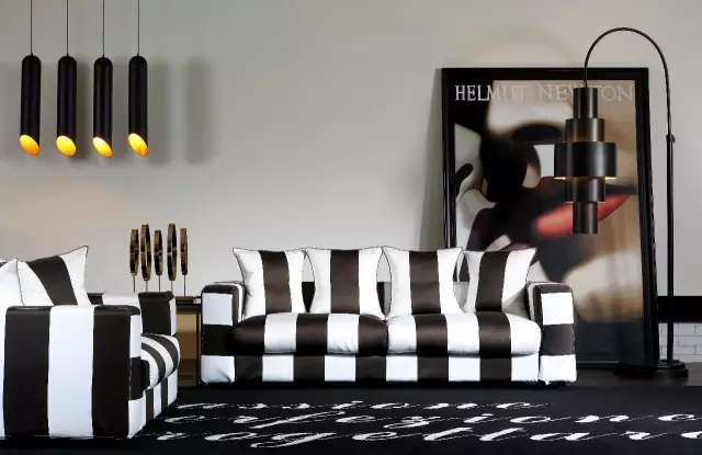 亚洲欧美精品午睡沙发:02-07-26-29-40-45Y：24,亚洲欧美精品午睡沙发，探索舒适与时尚的交汇点（02-07-26-29-40-45Y，24）