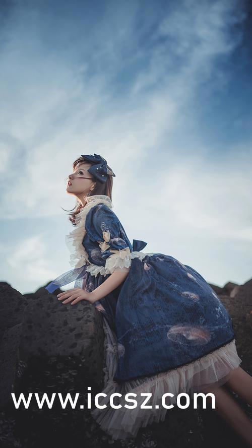 亚洲制服丝袜无码日韩:10-12-13-34-37-38A：45,关于亚洲制服丝袜的一些探讨——从日韩风格到尺码选择